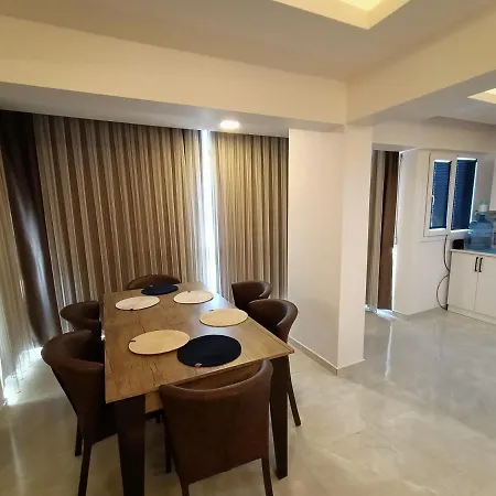 Flat For Rent At The City Center Of Kusadası