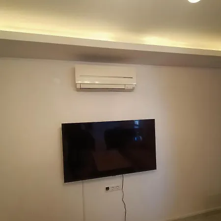 Apartamento Flat For Rent At The City Center Of Kusadası