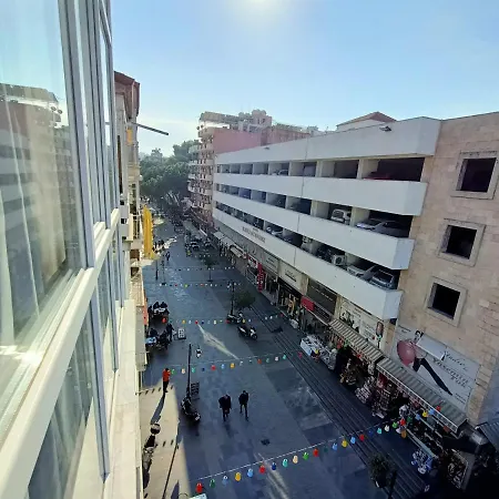 Apartamento Flat For Rent At The City Center Of Kusadası
